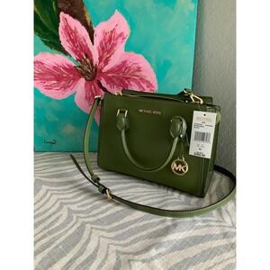 Michael Kors Evergreen Leather Bag 3 in 1 bag Crossbody/shoulder/handbag New